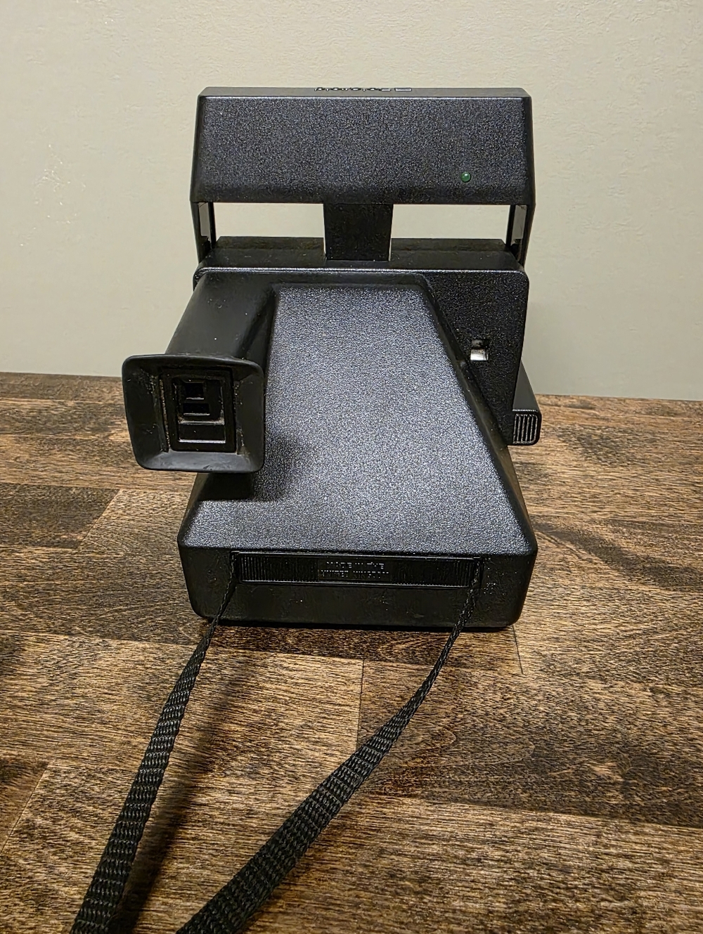 Polaroid OneStep Flash Instant Camera - Picture 4 of 6